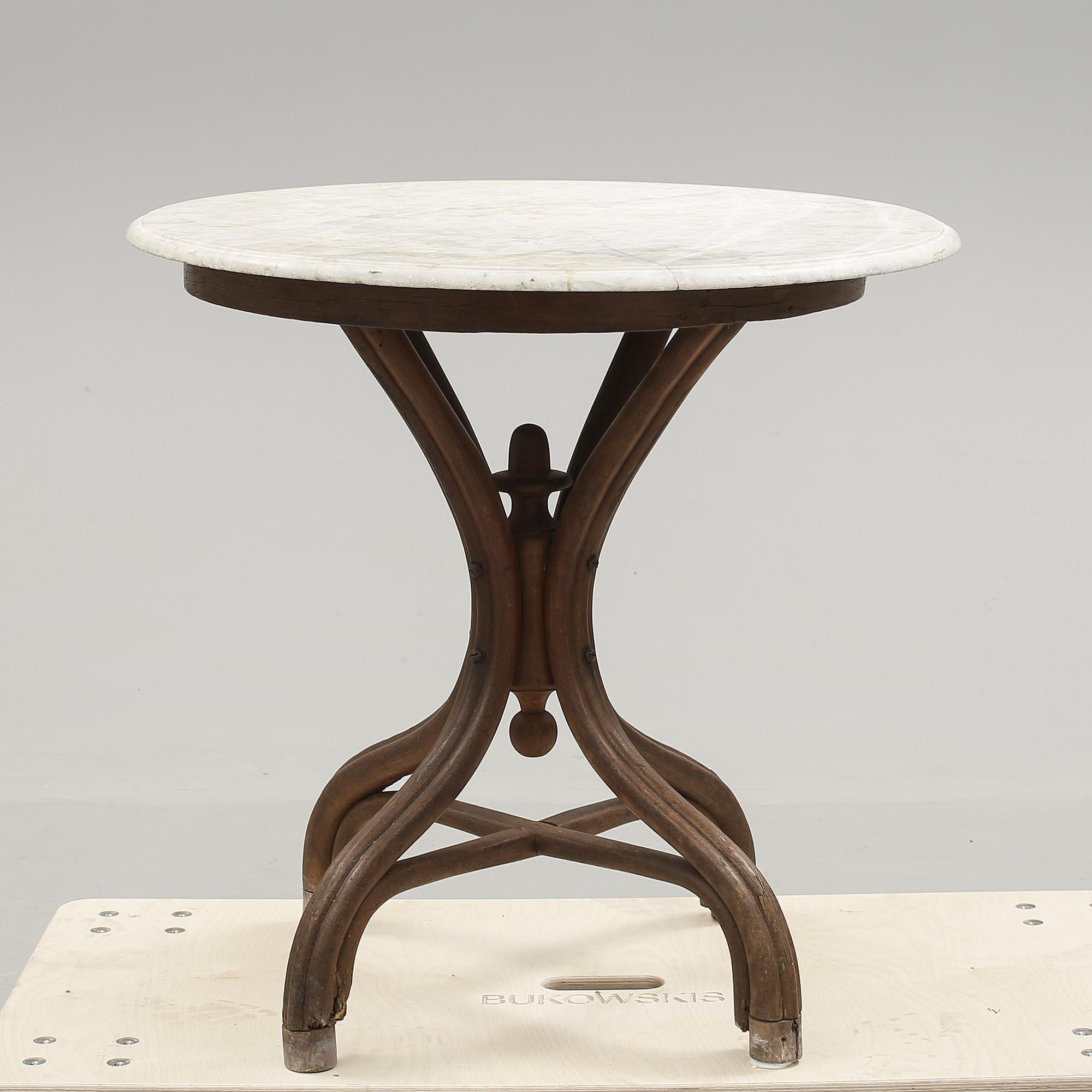 CAFÈBORD, Thonet. Modell 7. 1800-talets slut.