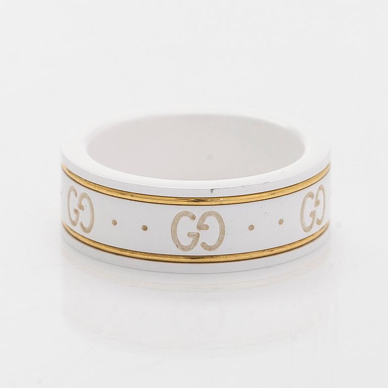 Gucci, sormus, "Icon", valkoista zirkonia ja 18K kultaa.