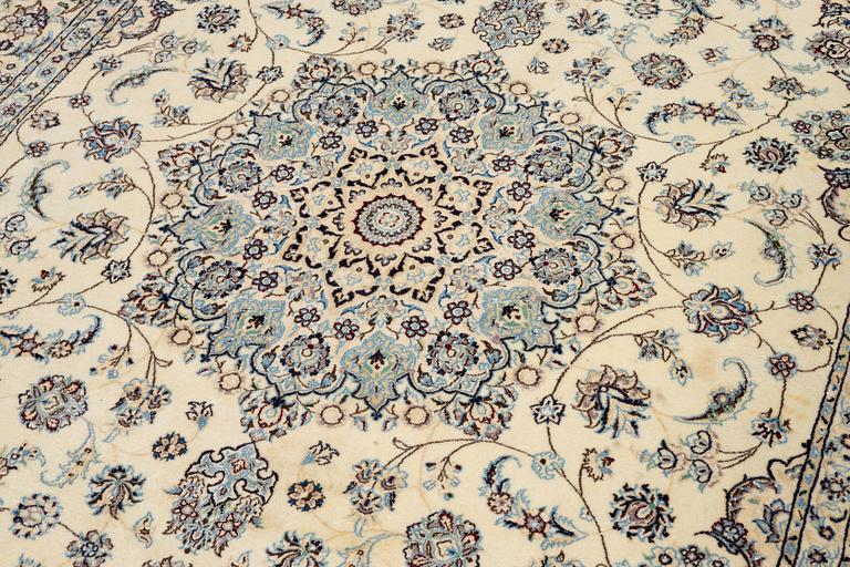 Rug, Nain, Part Silk, S.K 9 LAA, approx. 343 x 243 cm.