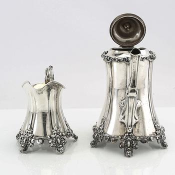 Christian Hammer Kaffekanna och mjölkkanna silver Stockholm 1857.