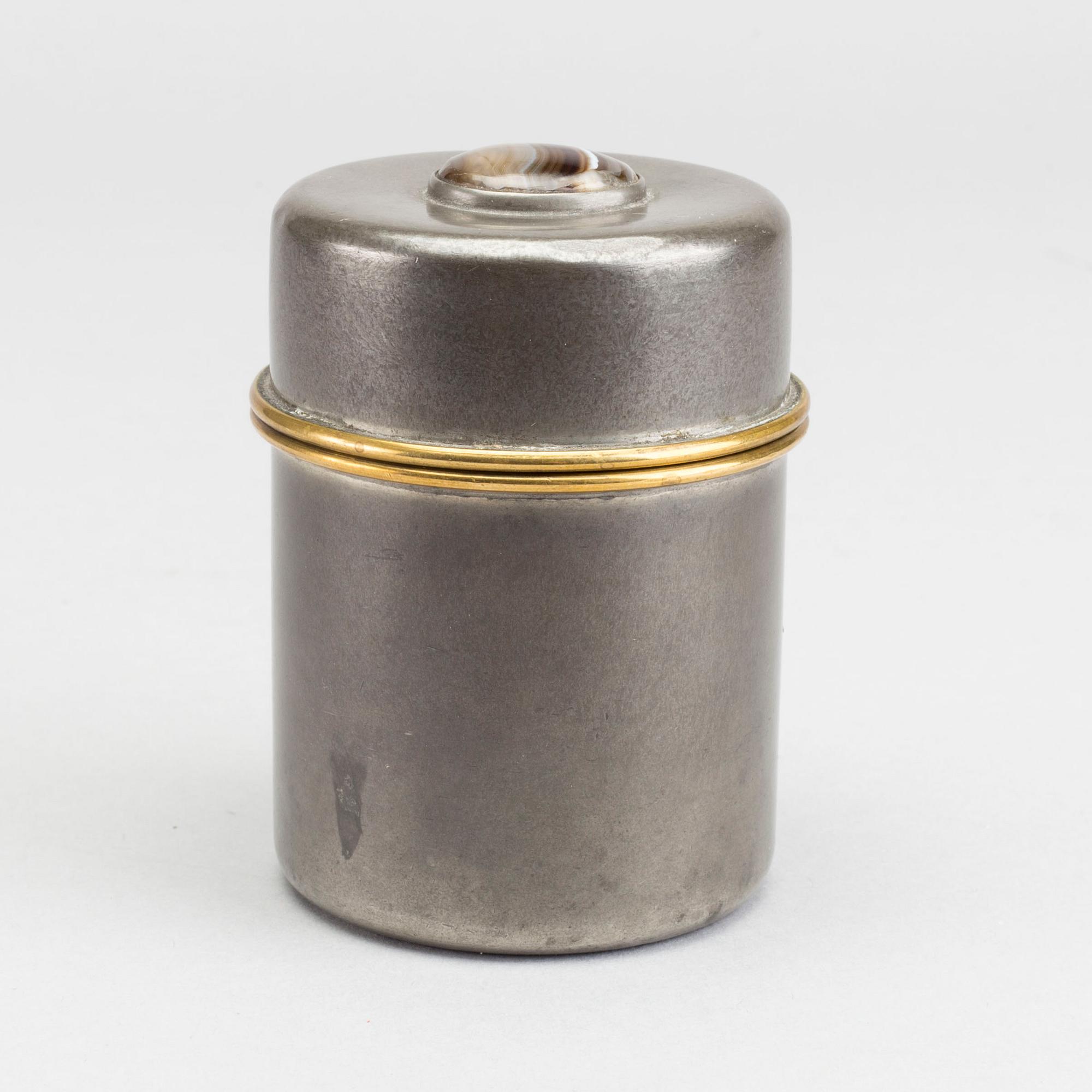 ASK MED LOCK/CIGARETTDOSA, tenn, Firma Svenskt tenn, Stockholm, 1953.