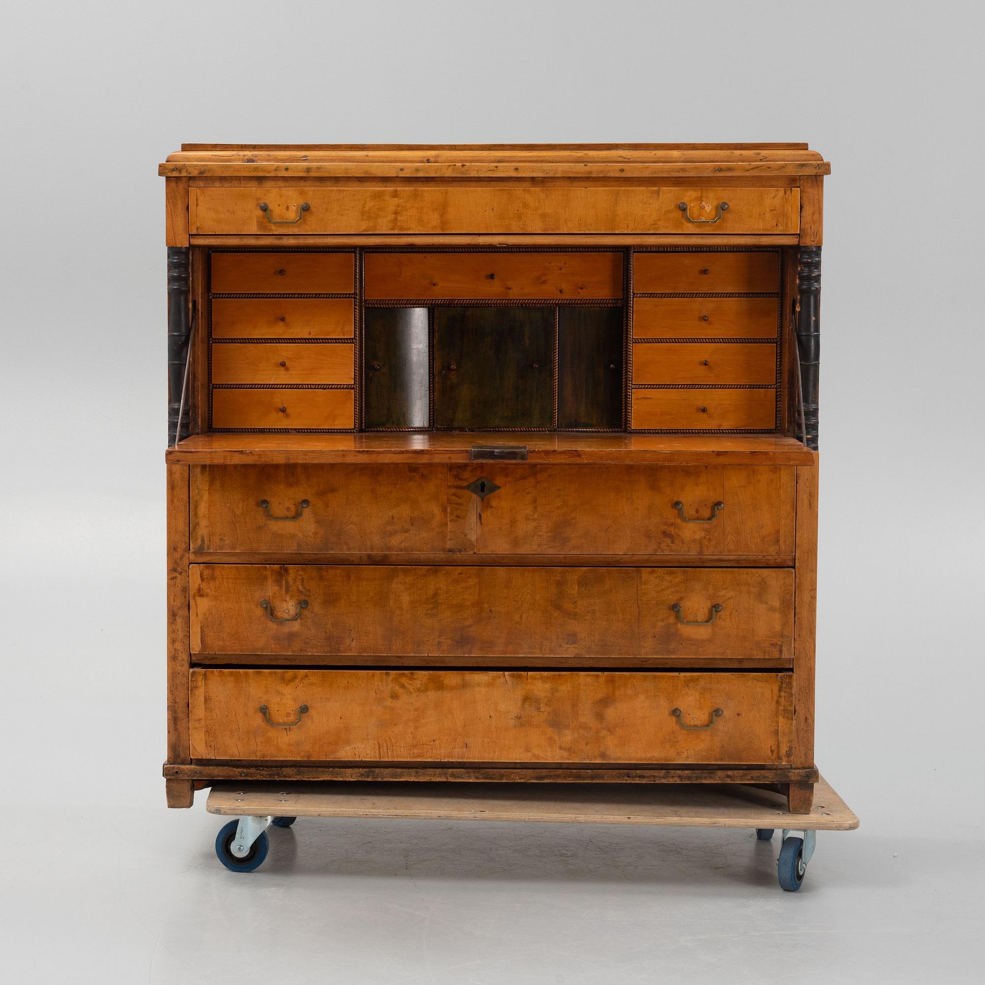 Chiffonjé, 1800-tal.