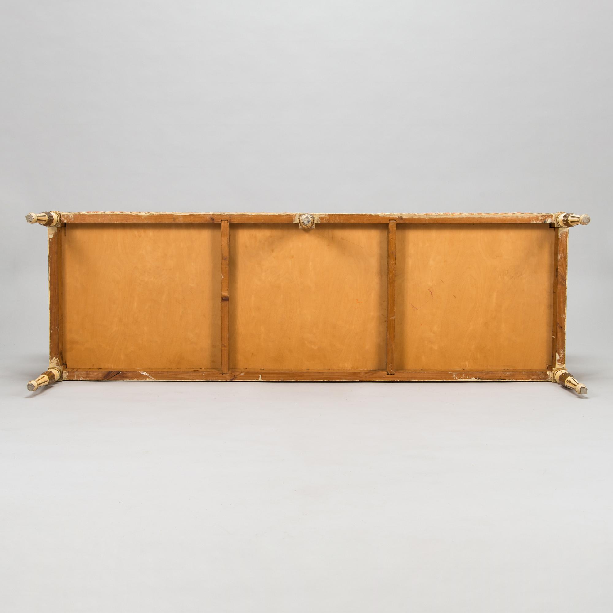 Soffa, bord samt ett par karmstolar, sengustaviansk stil, 1900-talets början.