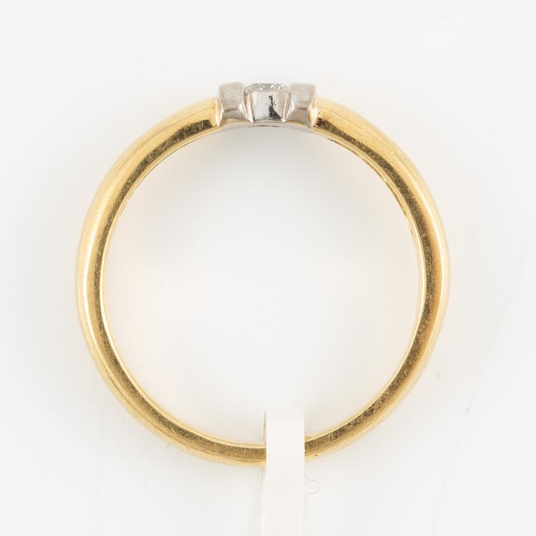 Ring, 18K gold with brilliant-cut diamond.