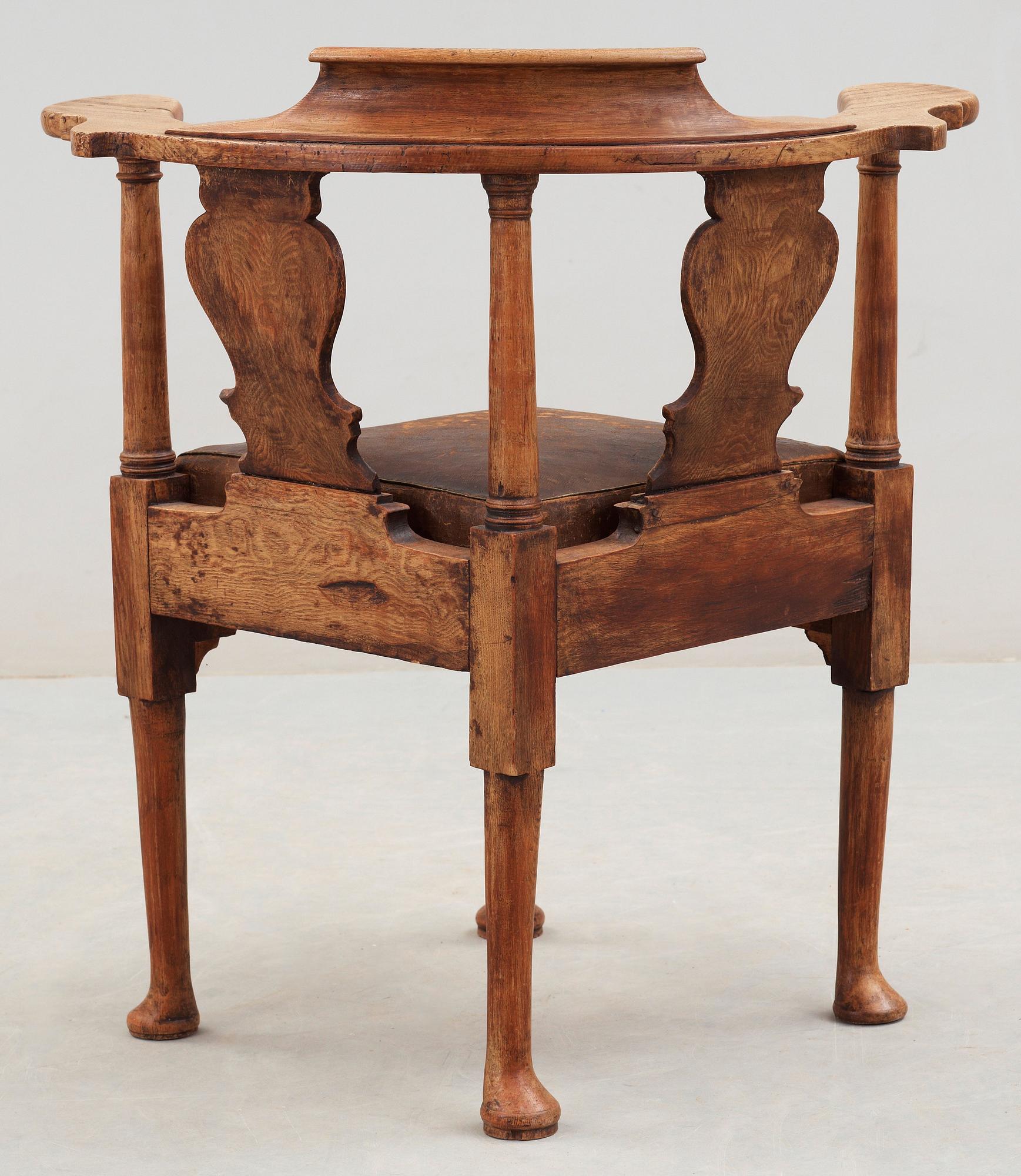 SKRIVBORDSSTOL / PUDERSTOL. Rokoko, 1700-talets andra hälft.