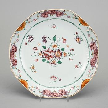 SKÅLFAT, porslin, Qianlong, 1736-1795.