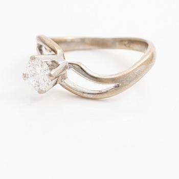 18K white gold ring with a brilliant-cut diamond, approx. 0.65 ct.