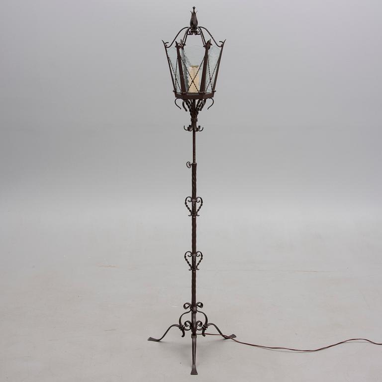 GOLVLAMPA, Taidetakomo Hakkarainen, 1930-tal.