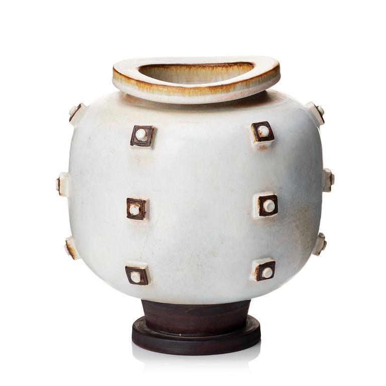 Wilhelm Kåge, a 'Farsta' stoneware jar, Gustavsberg studio, Sweden 1940-50's.