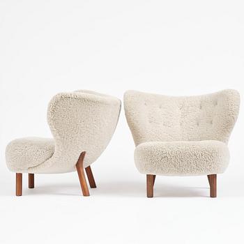 Viggo Boesen, fåtöljer, ett par, "Little Petra", &Tradition, ca 2019.