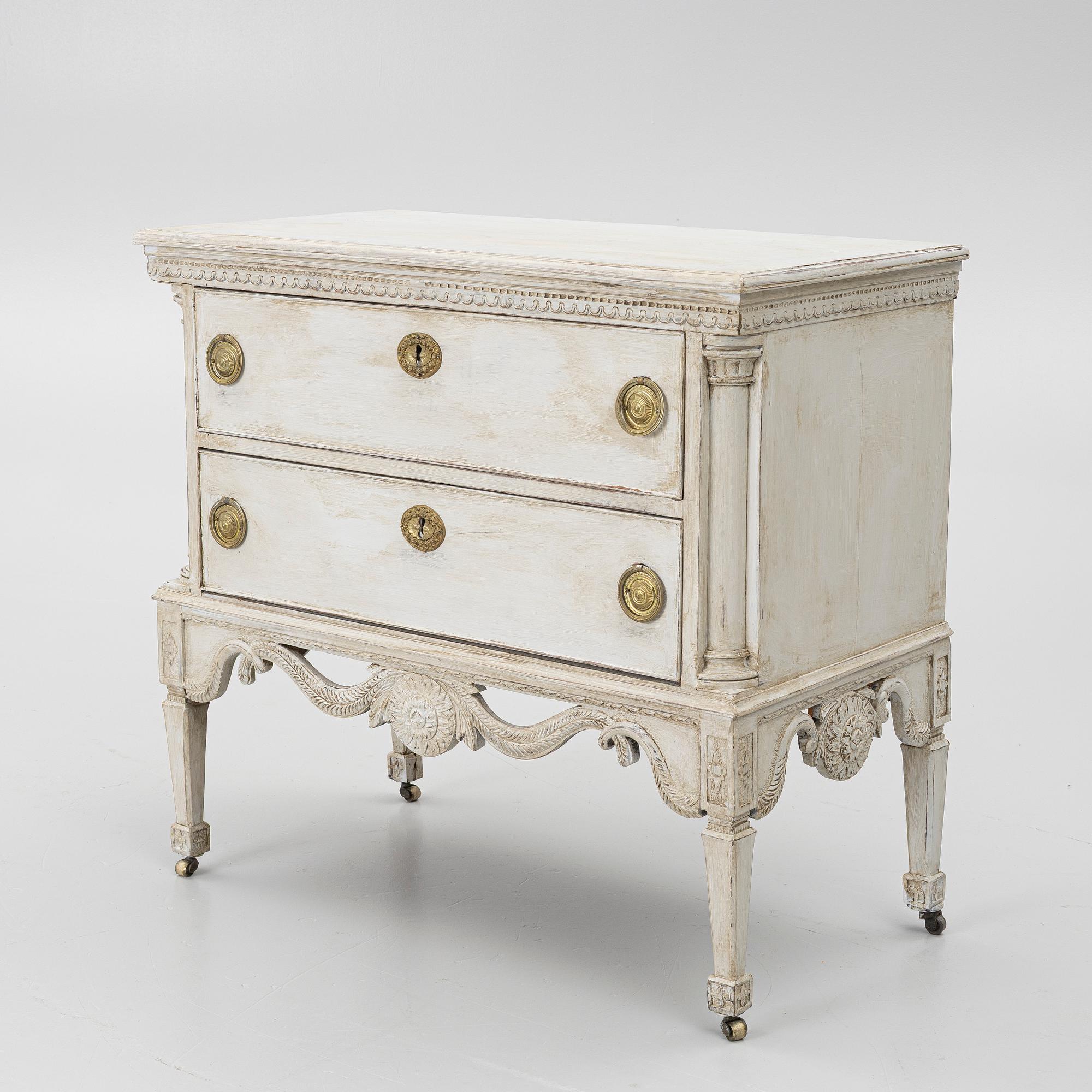 Chest of drawers, Louis XVI style, first half of the 20th century.