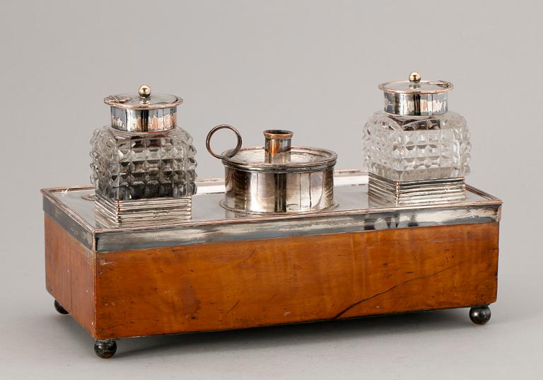 SKRIVSTÄLL, trä med pläter, troligen England, 1800-tal.