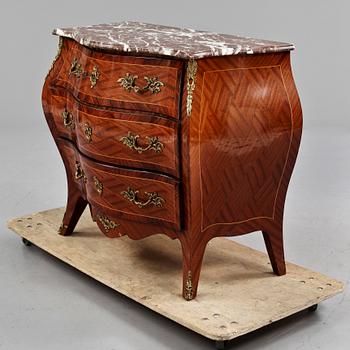 BYRÅ, rokokostil, 1900-tal.