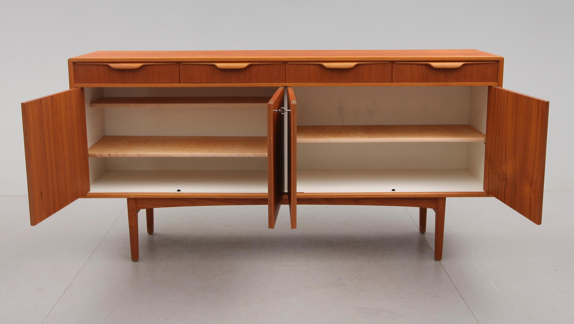 SIDEBOARD, 1900-talets andra hälft.
