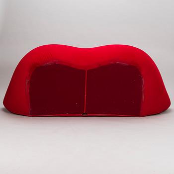 STUDIO 65, a 1986 sofa for Gufram, Italy.