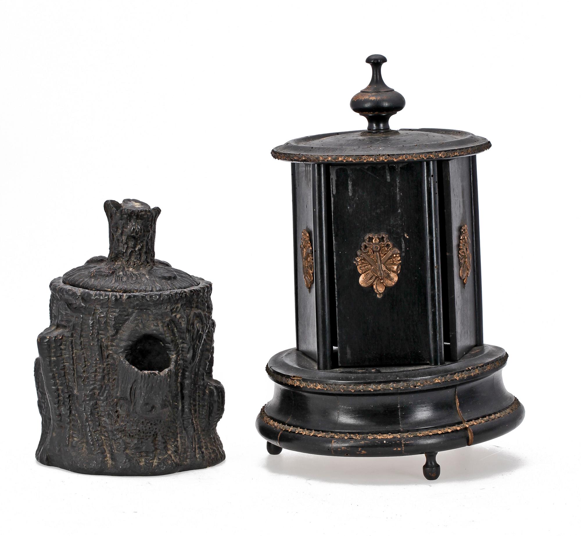 CIGARRSNURRA SAMT TOBAKSBURK, trä resp keramik, 1800/1900-tal.