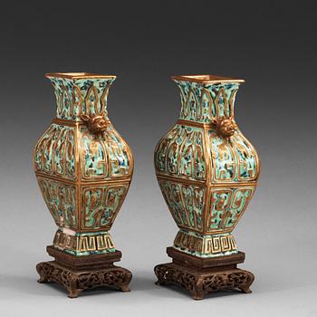 A pair of vases, late Qing dynasty (1644-1912), with Qianlong sealmark.