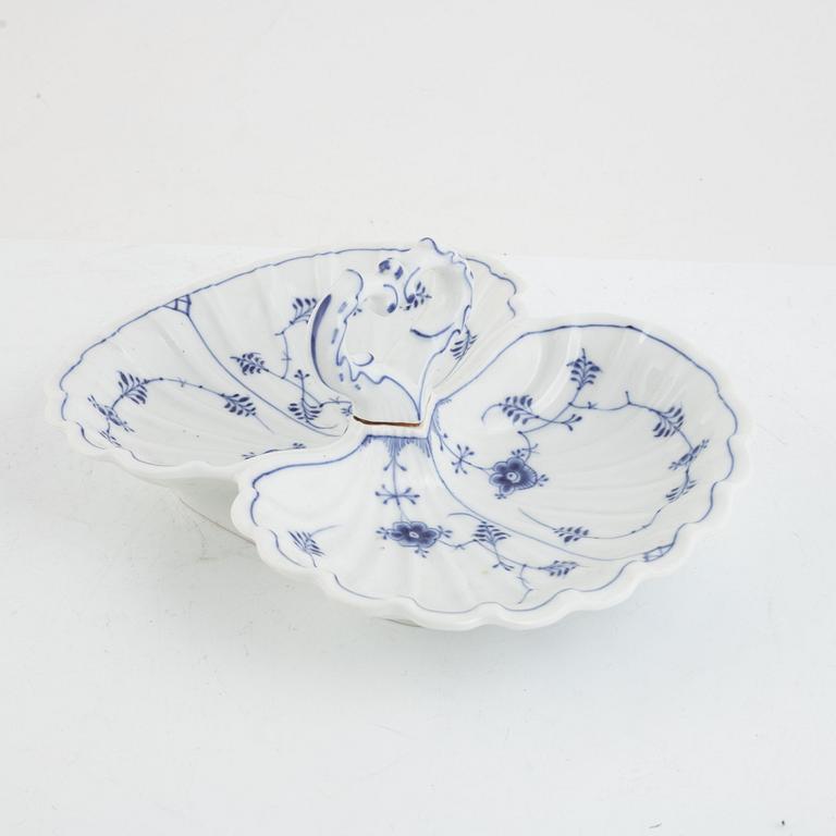 Kakfat, porslin, "Musselmalet", Royal Copenhagen, Danmark.