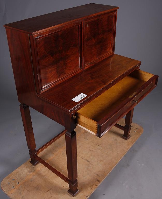 SEKRETÄR, 1930-tal.