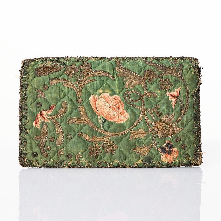 A swedish silk wallet, ca  18,5 x 11,5 cm, dated 1777.