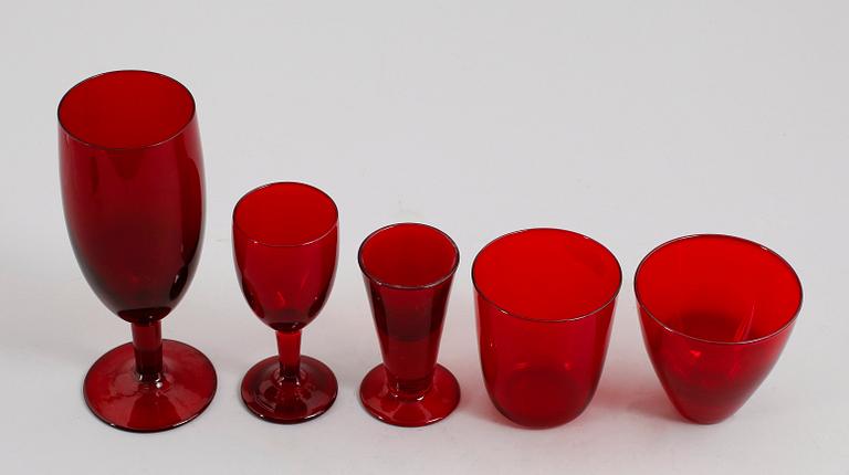 GLASSERVIS, 50 delar, rött glas, Monica Bratt, Reijmyre.
