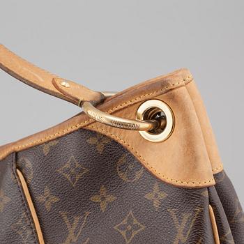 LOUIS VUITTON, a "Galleria GM" handbag.