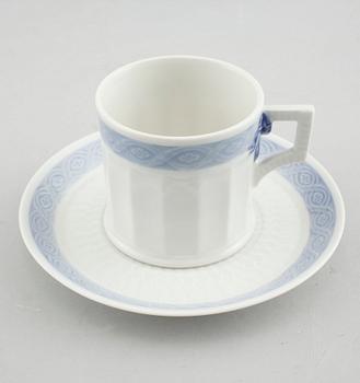 SERVISDELAR, 98 st, porslin, "Blå Vifte", Royal Copenhagen, 1900-talets andra hälft.