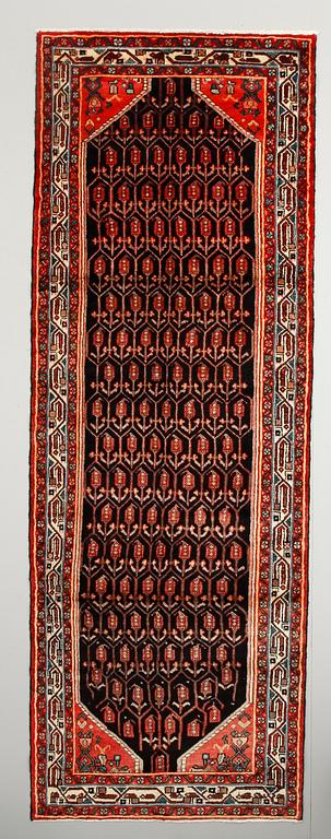 MATTA, Hoseinabad, galleri, ca 330 x 112 cm.