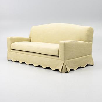 Soffa, "Nico sofa - Scallop skirt", RIJD, samtida.