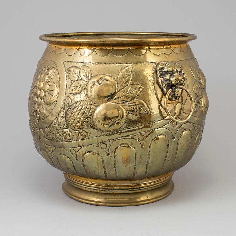 YTTERFODER, mässing, 1800-talets början.