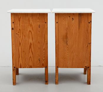 POTTSKÅP, 1 par, 1900-talets första hälft.