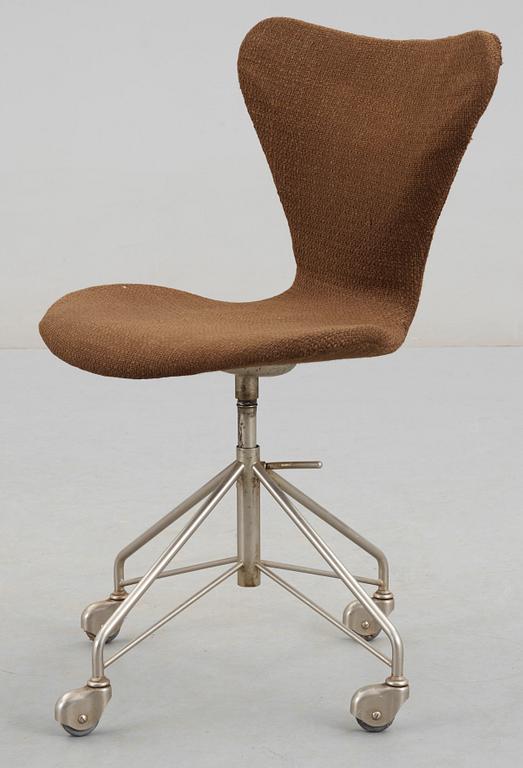 SKRIVBORDSSTOL, "Sjuan", Arne Jacobsen, Fritz Hansen, 1950/60-tal.