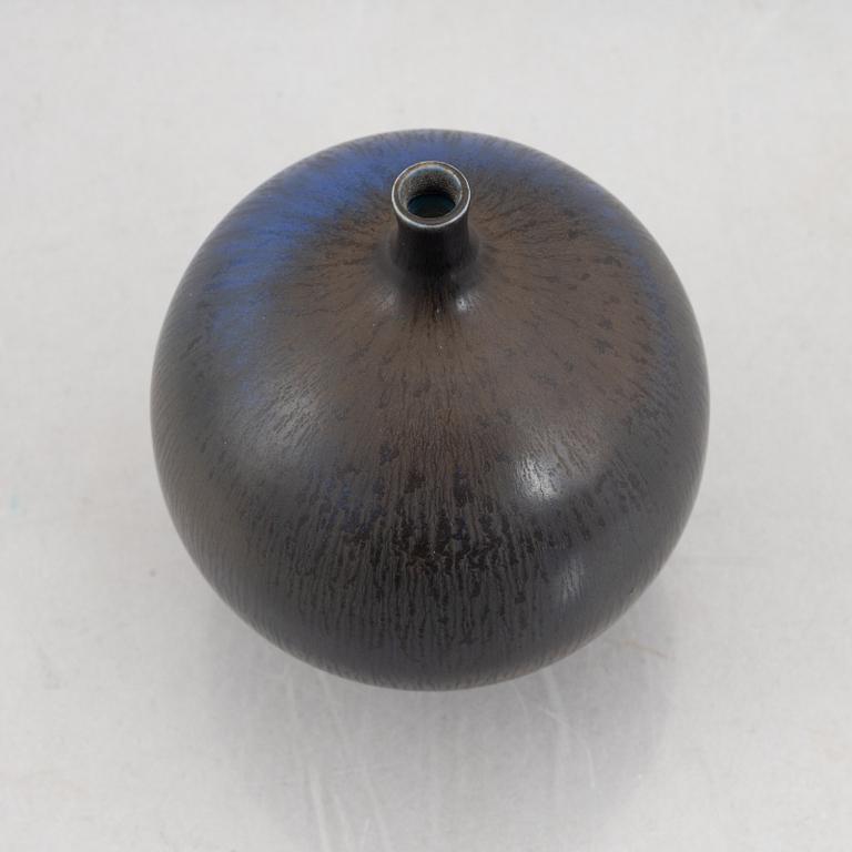 Berndt Friberg, a stoneware vase, Gustavsbergs studio, Sweden, 1975.