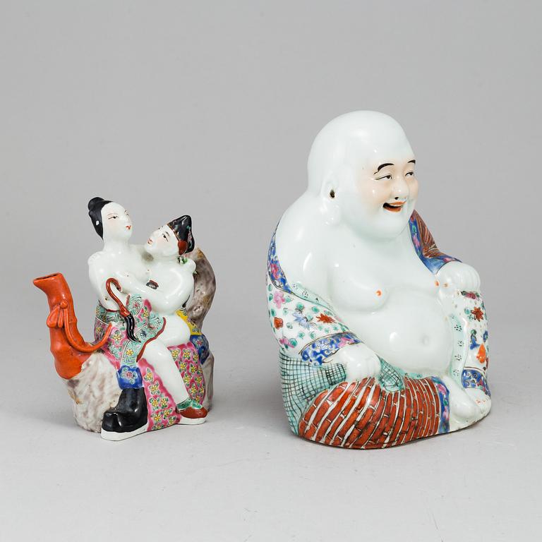 Two Chinese famille rose figurines, 20th century.