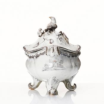 A Swedish Marieberg faience tureen with cover, dated 1768.
