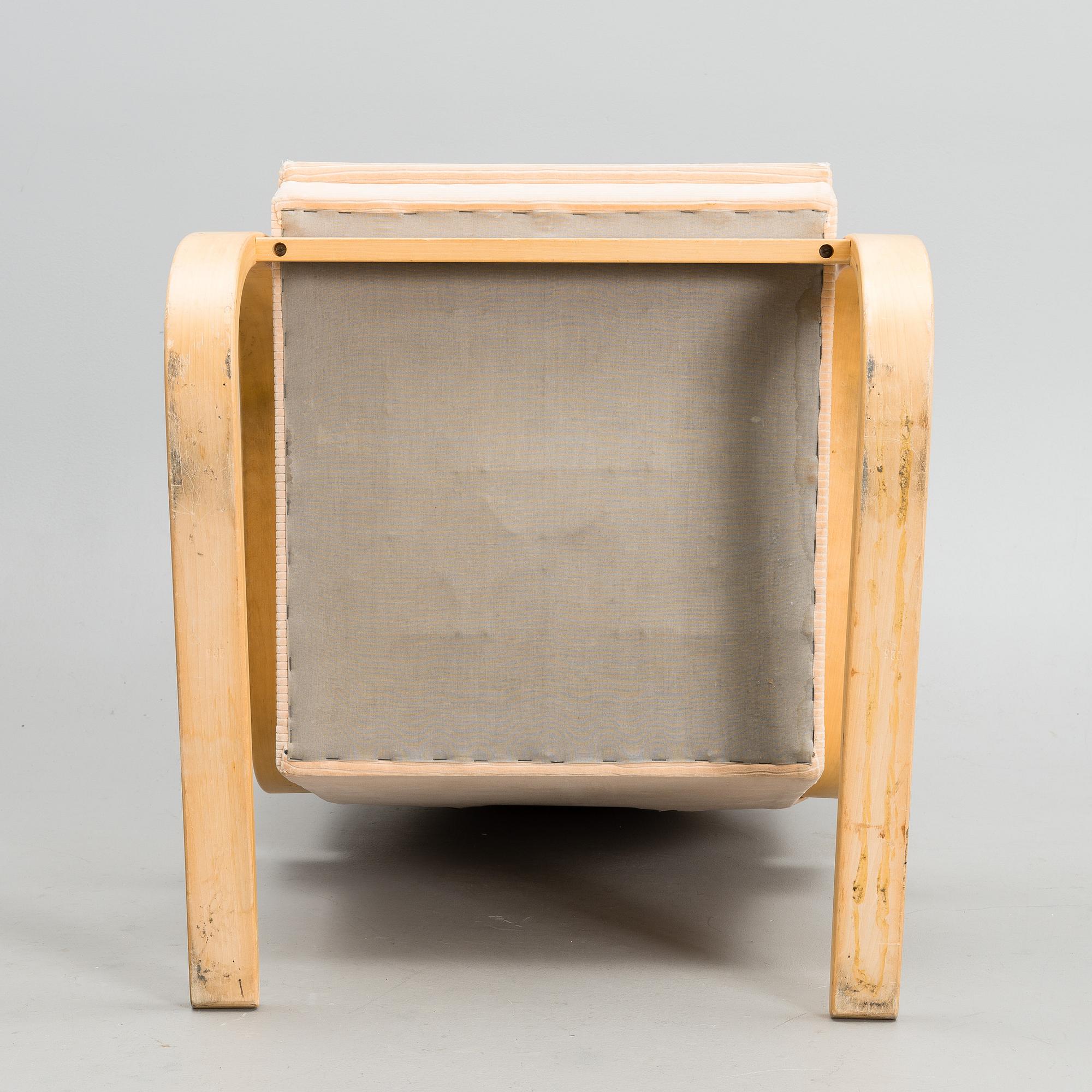 ALVAR AALTO, fåtölj 401, Artek 1900-talets senare hälft.