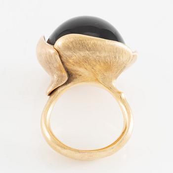 Ole Lynggaard, ring, large Lotus, 18K gold with cabochon-cut black stone probably onyx with brilliant-cut diamonds.