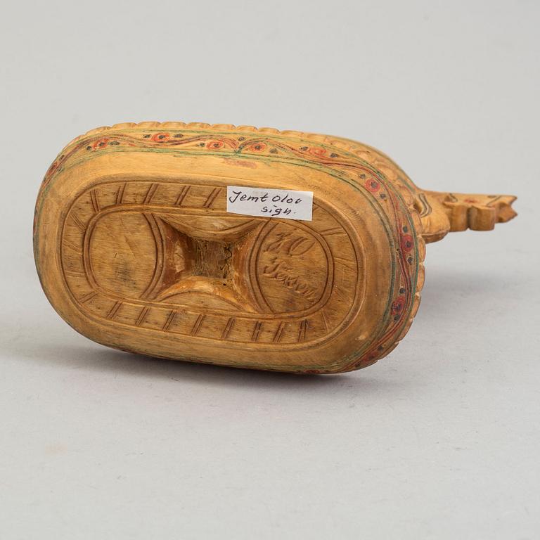 JEMT OLOV PERSON, a wooden sculpted bowl, signed.
