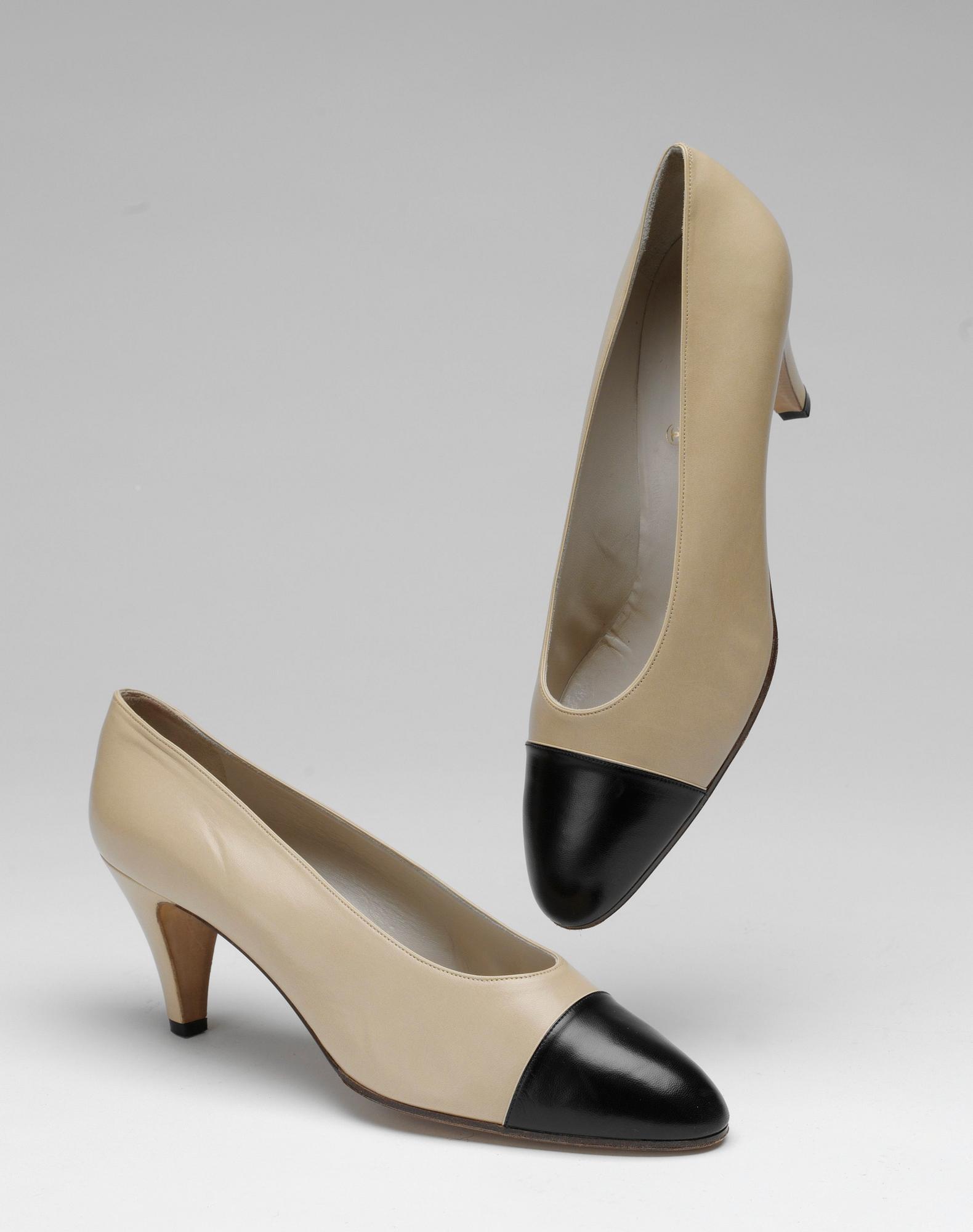 DAMPUMPS, ett par, Chanel.