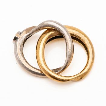 Ole Lynggaard, Ring, "Fidelity", 18K guld och vitguld med en rund briljantslipad diamant ca 0.32 ct.