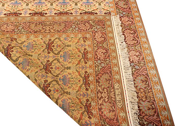 Matta, orientalisk, ca 243x 173 cm.