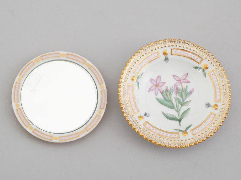 SPEGEL OCH ASKFAT, porslin, Flora Danica, Royal Copenhagen.