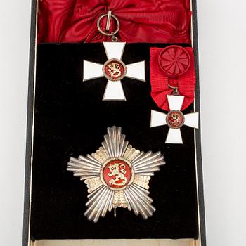 LEJONORDEN, 3 delar, kommendörskors och kraschan, riddartecken, Finland.