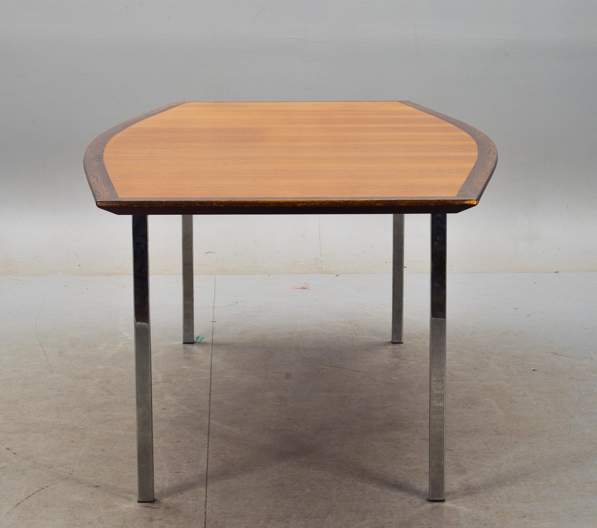 BORD, Florence Knoll, Knoll International.