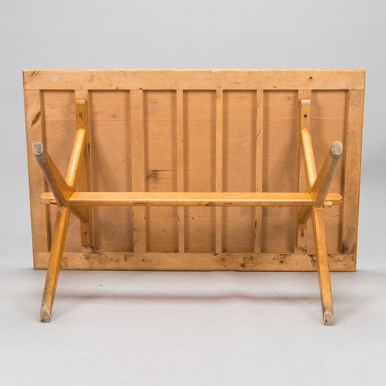 Ilmari Tapiovaara, 1940's X-legged table for Keravan Puuteollisuus, Finland.
