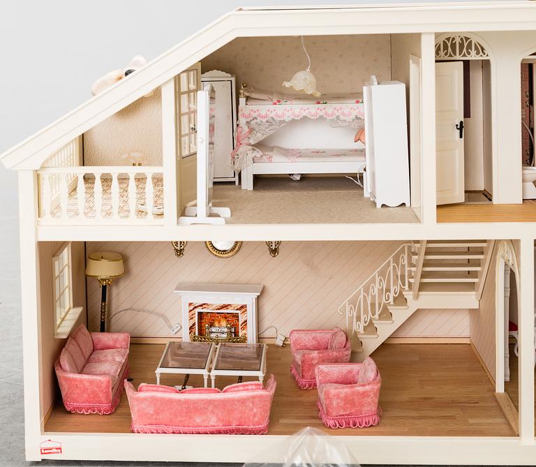 A 1980's Lundby dollhouse.