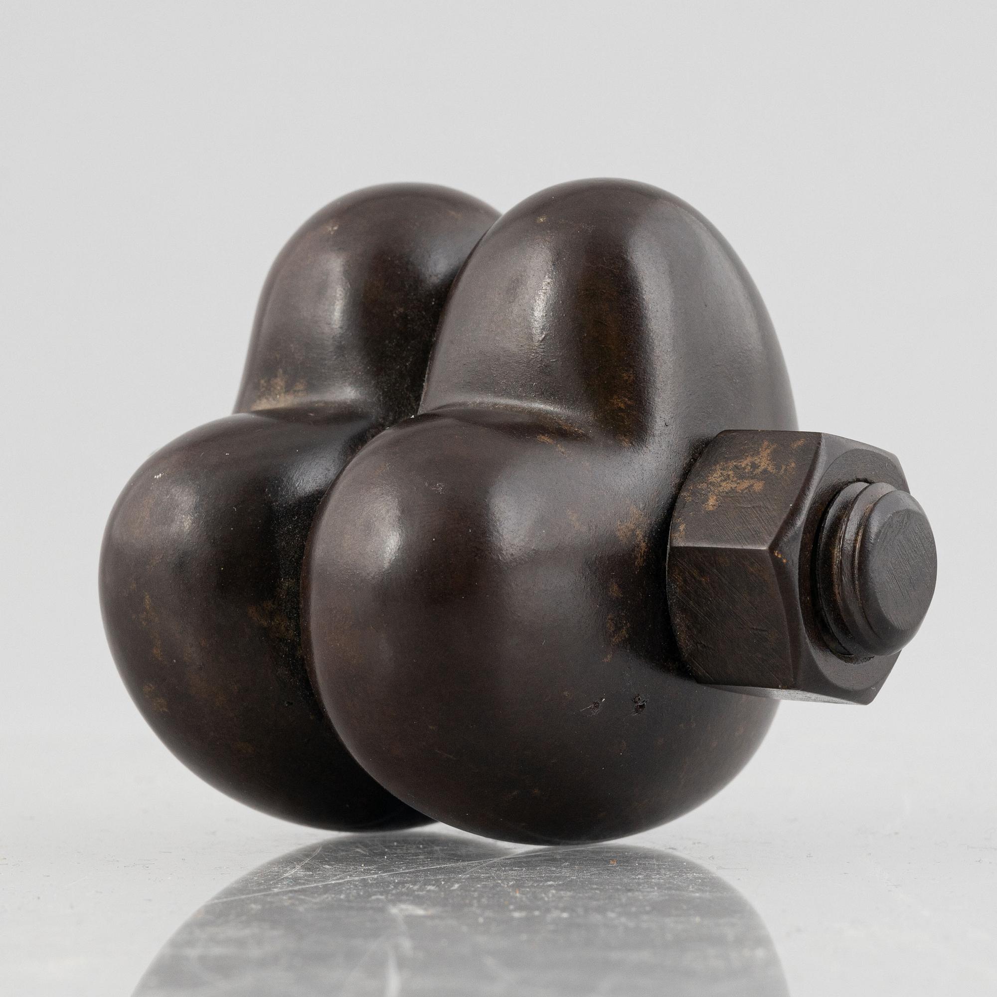 Rinaldo Frattolillo, ”Two hearts Held Together by a Good Screw”.