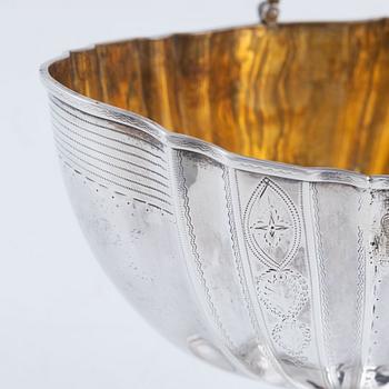 A silver bowl, mark of George Christie, Edinburgh, Scotland 1796.