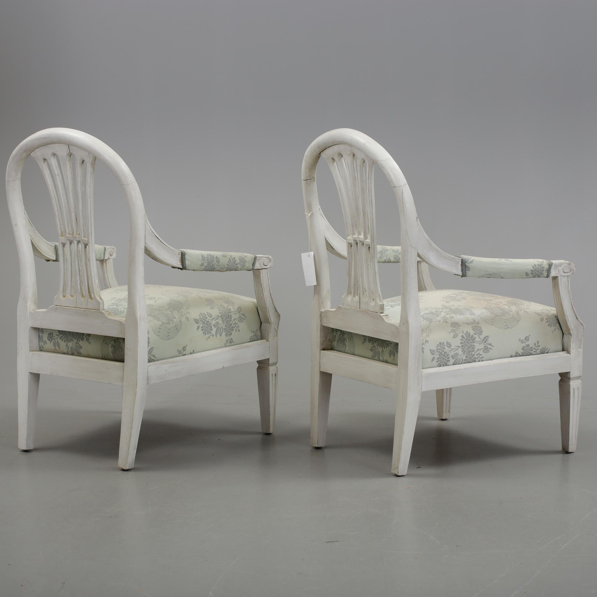 SOFFA OCH KARMFÅTÖLJER 1 par, gustaviansk stil, 1900-talets första hälft.