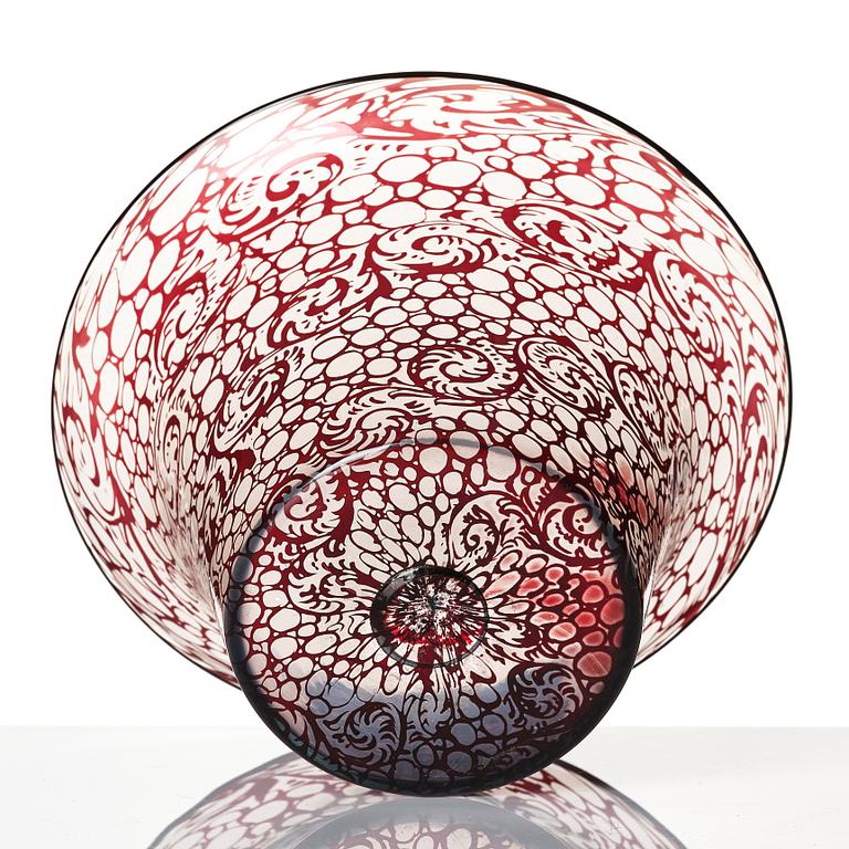 Simon Gate, a 'graal' glass bowl, Orrefors, Sweden 1920, no 952.